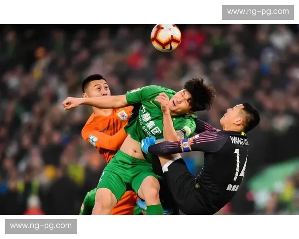 历史的回响：2014鲁能与国安的巅峰对决，一场载入史册的激情碰撞